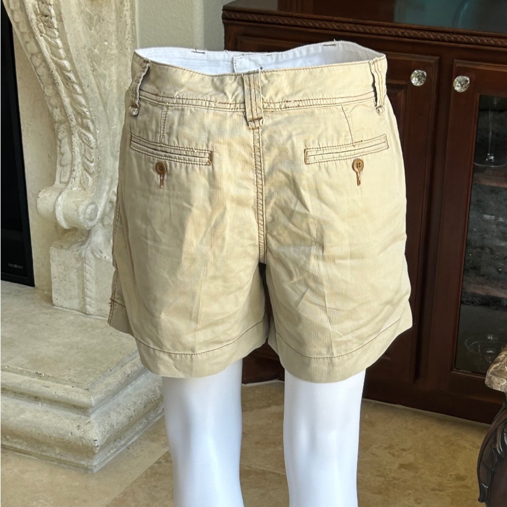 Shorts - Picture 2 of 3